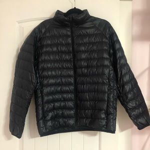 Uniqlo Black Lightweight Puffer Jacket